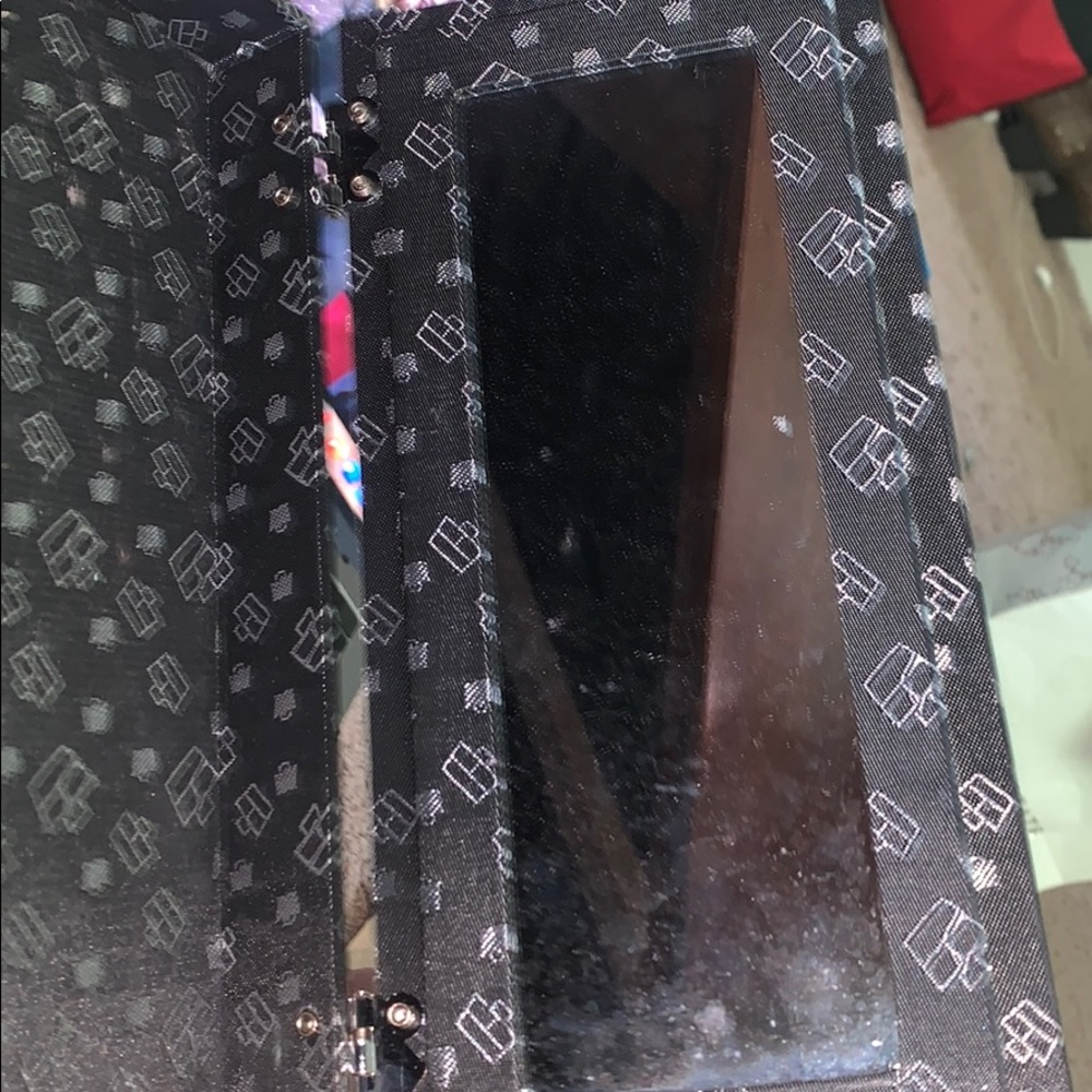 Makeup case - Picture 5 of 5